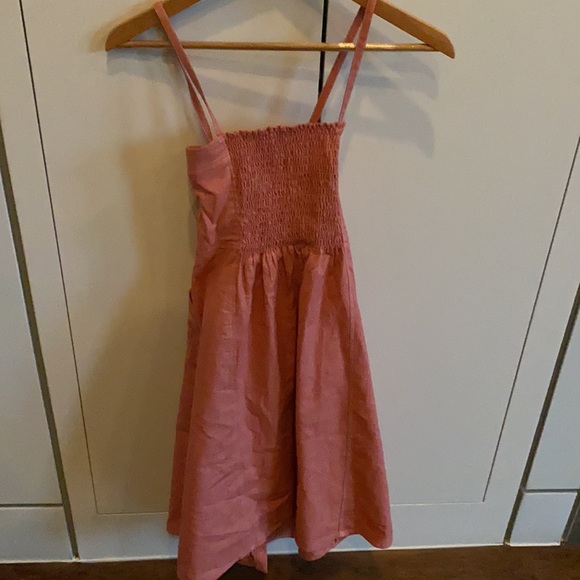 Beautiful dress - Picture 2 of 3